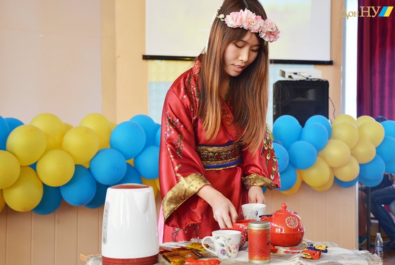 «Церемонія чаювання» у ДонНУ