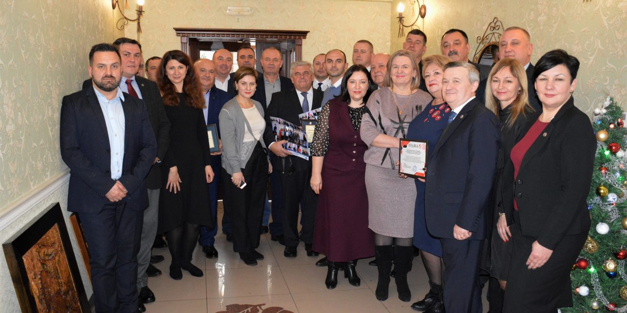 ІІ Всеукраїнська школа публічної політики та адміністрування урочисто привітала своїх випускників