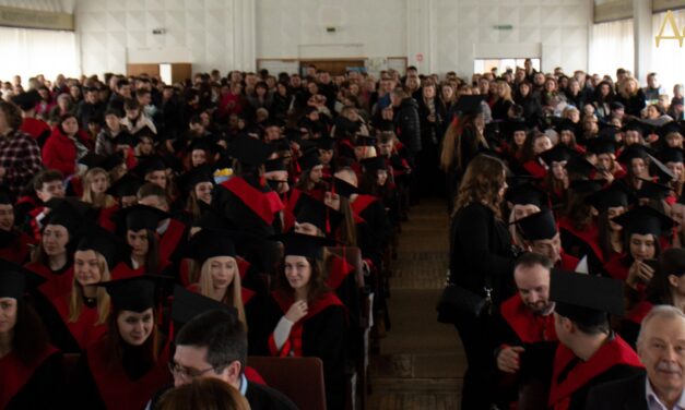 418 магістрів Стусівського університету отримали дипломи про вищу освіту