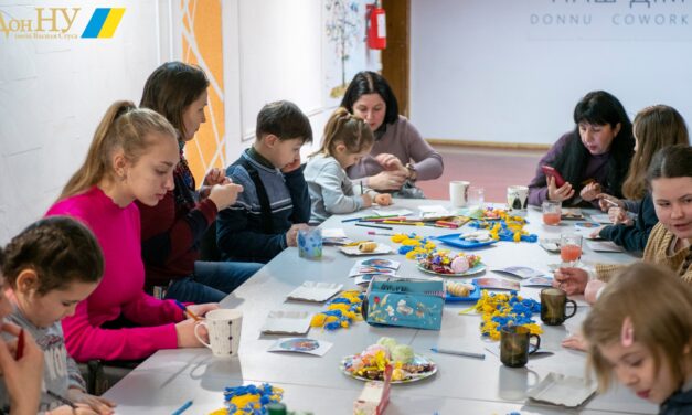Листівки на передову для наших захисників і захисниць