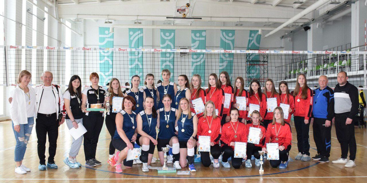Збірні команди ДонНУ імені Василя Стуса здобули перемогу в Чемпіонаті міста з волейболу