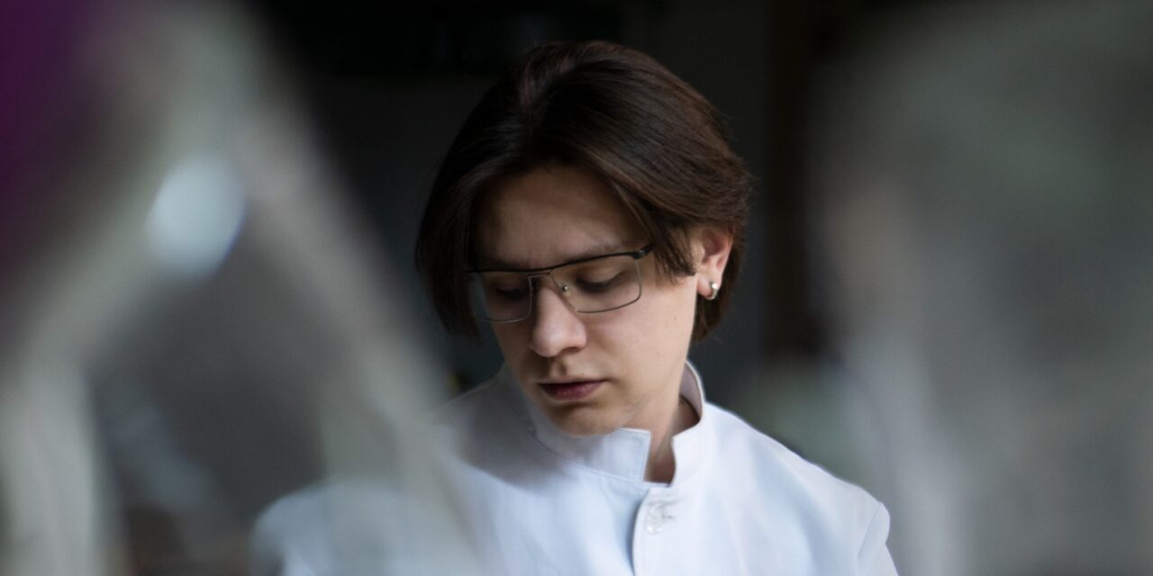 Здобувач факультету хімії, біології і біотехнологій Іван Книжник – стипендіат 18-го конкурсу Стипендіальної програми Фонду Віктора Пінчука «Завтра.UA»