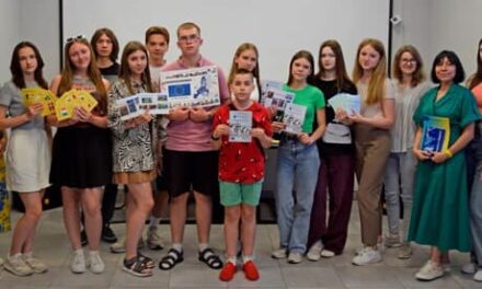 Представниці ДонНУ імені Василя Стуса знайомлять школярів Вінницької області з принципами академічної доброчесності і відкритої науки