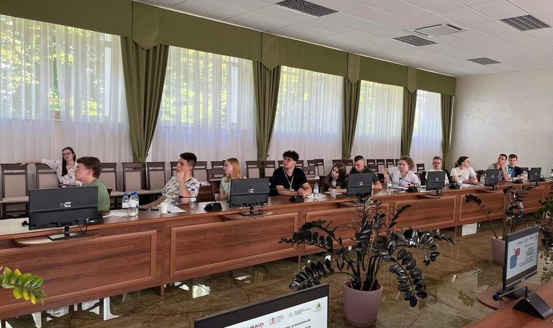 Дебатний турнір імені Василя Овсієнка «Права людини в умовах війни»