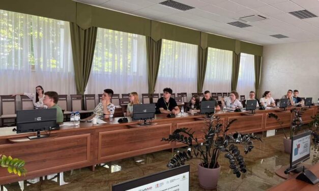 Дебатний турнір імені Василя Овсієнка «Права людини в умовах війни»