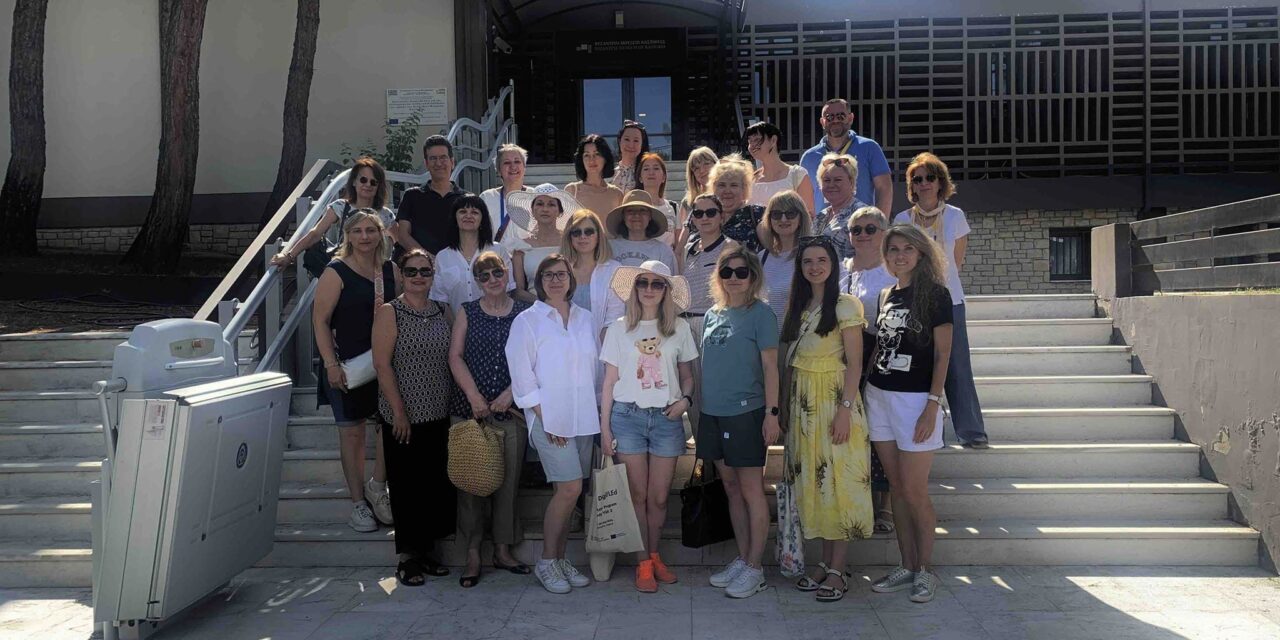 Учасниці проєкту DigiFLEd Erasmus+ Ольга Одінцова та Олеся Бойван пройшли навчання у Греції
