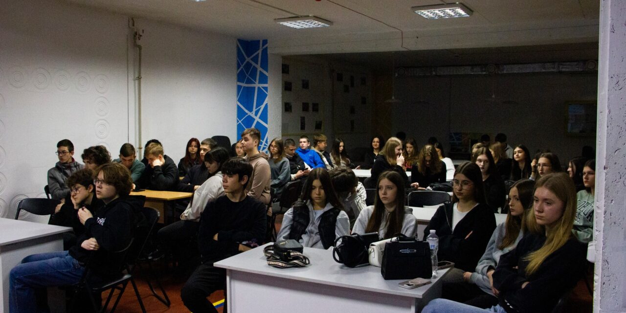 Дні карʼєри ЄС: воркшоп «Зелені кнопки: навчаємося берегти планету через мобільні додатки»