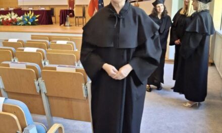 Щиро вітаємо в.о. завідувача Кафедри української мови, теорії та історії української і світової літератури Олену Андріївну Гаврилюк